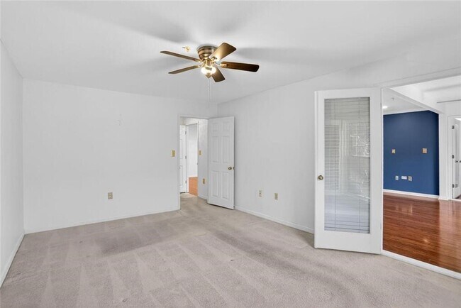 Building Photo - 27207 Plantation Dr NE