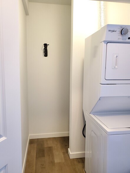 Building Photo - 7686 N Lombard St