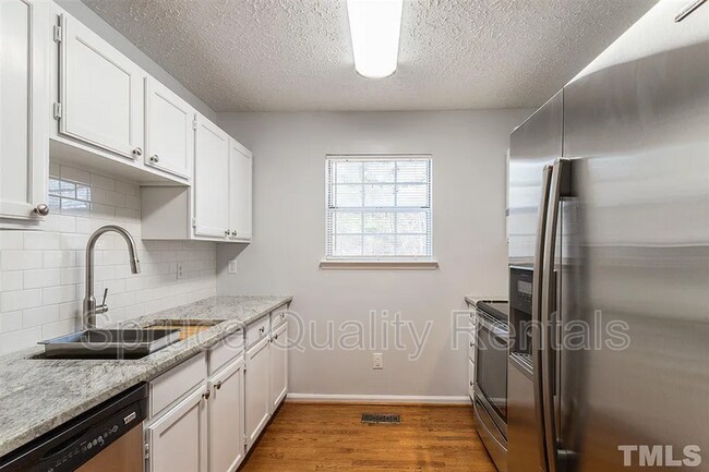 Building Photo - 54 S Engels Cir