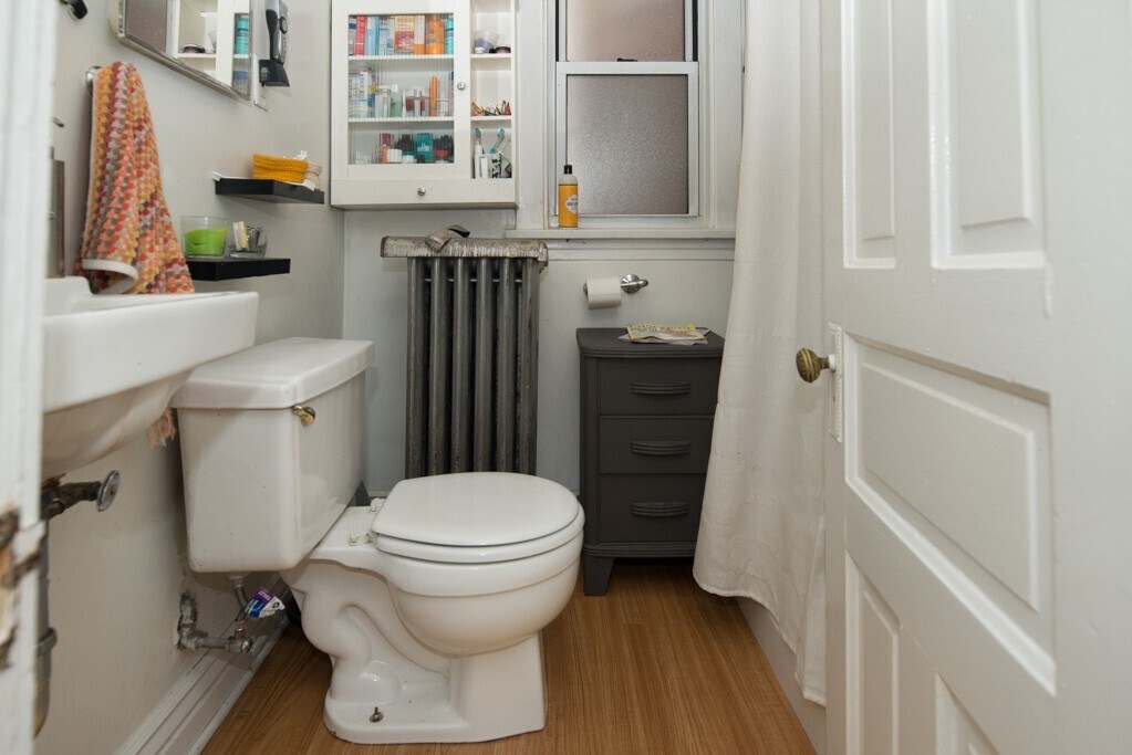 Building Photo - 2015 W Iowa St