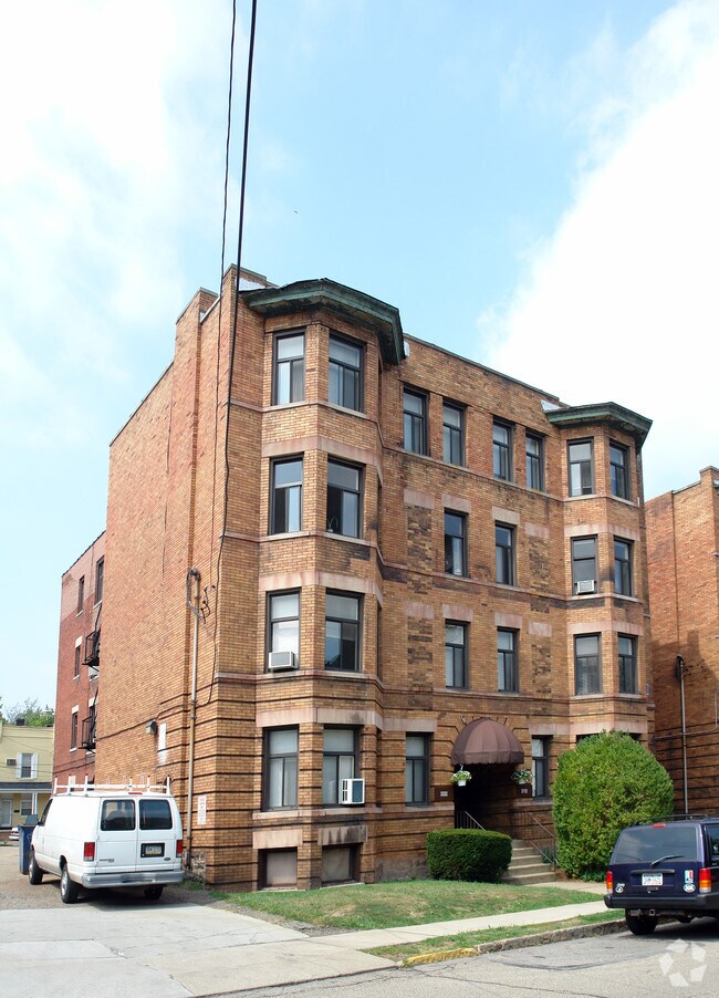 Primary Photo - 658-660 Maryland Ave