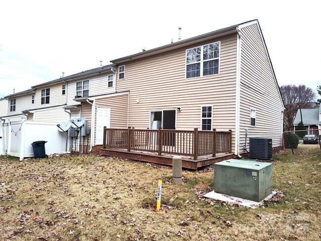 Building Photo - 7383 Sun Dance Dr