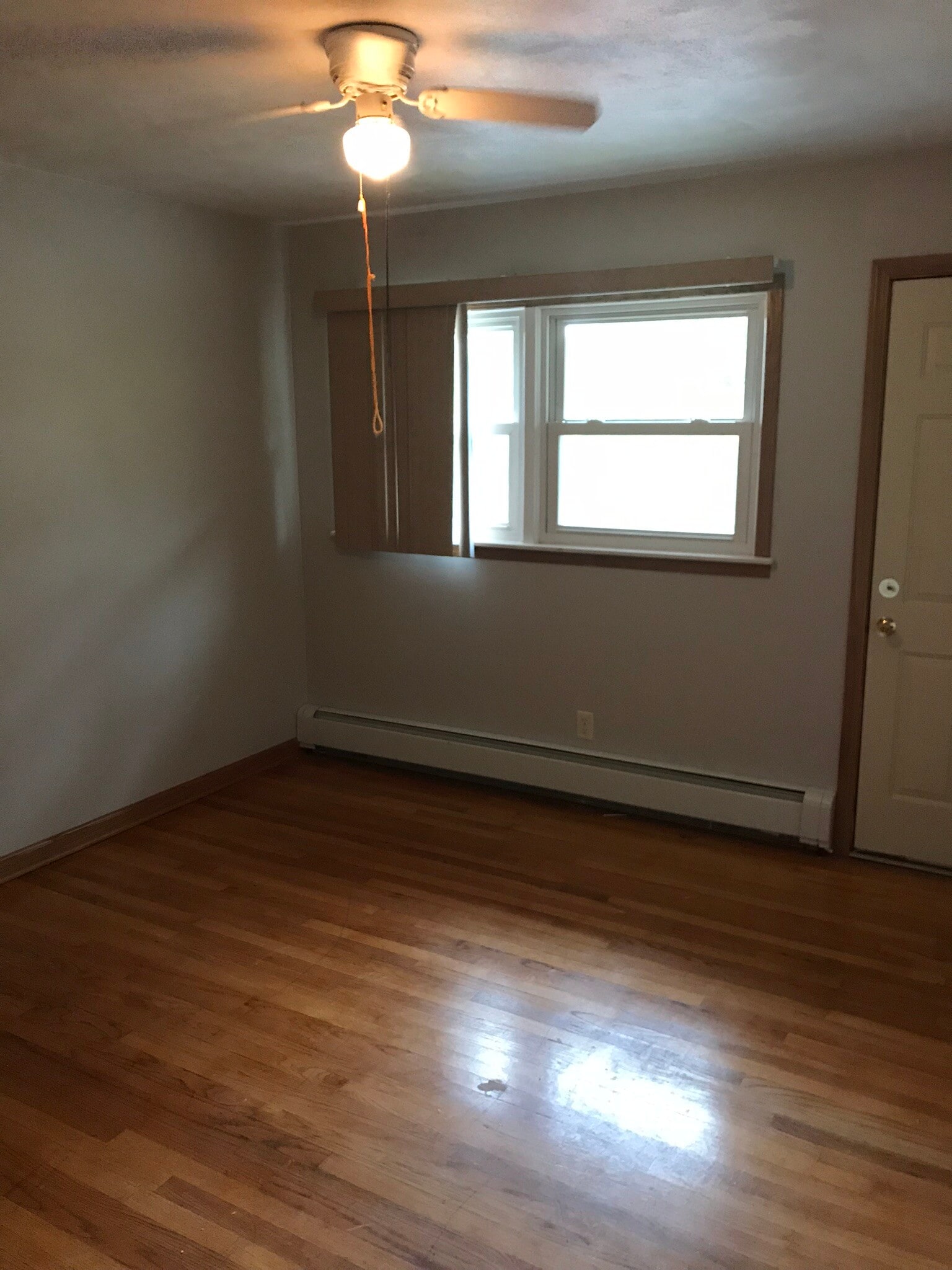 Bedroom - 1035 N Bristol St