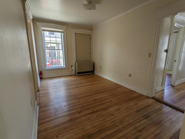 Building Photo - 37 St Paul St