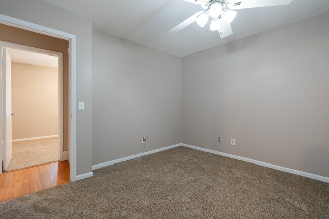Building Photo - 174 Sequoia Cir