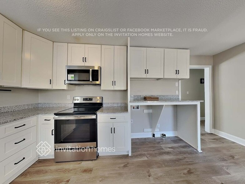 Building Photo - 1700 Woodland Rd