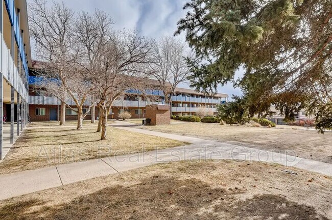 Building Photo - 1450 S Reed St