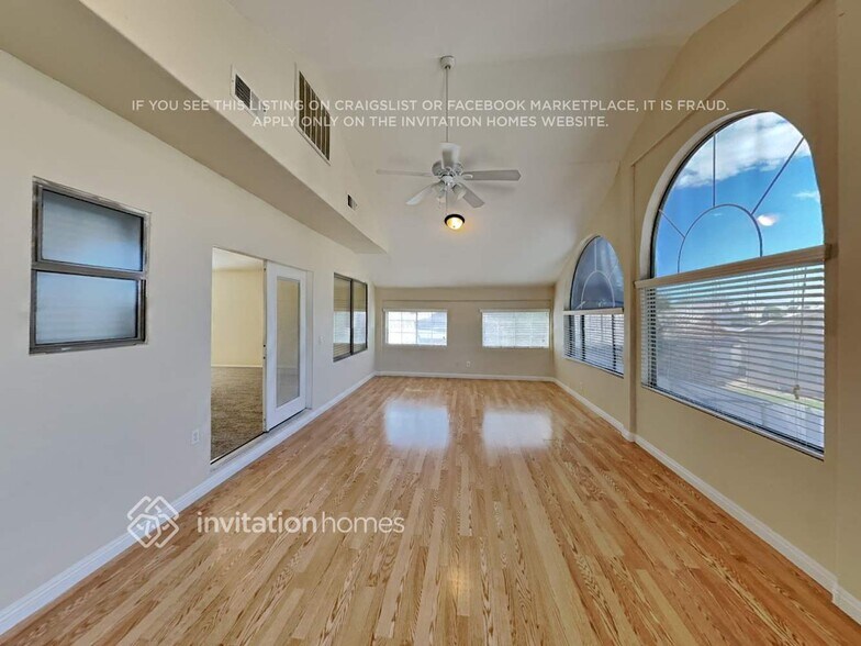 Building Photo - 13712 N 79th Ln