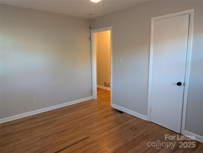 Building Photo - 448 E John St