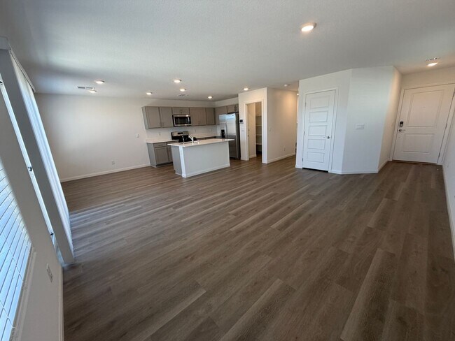 Building Photo - New Build - Never Lived In