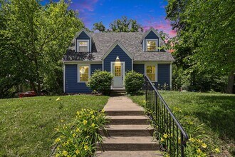 Building Photo - 307 Doty Ave