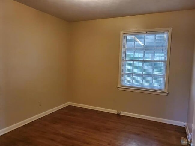 Building Photo - 1788 S Perkins Rd