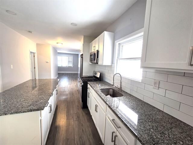 Primary Photo - 42 Bryant Ave