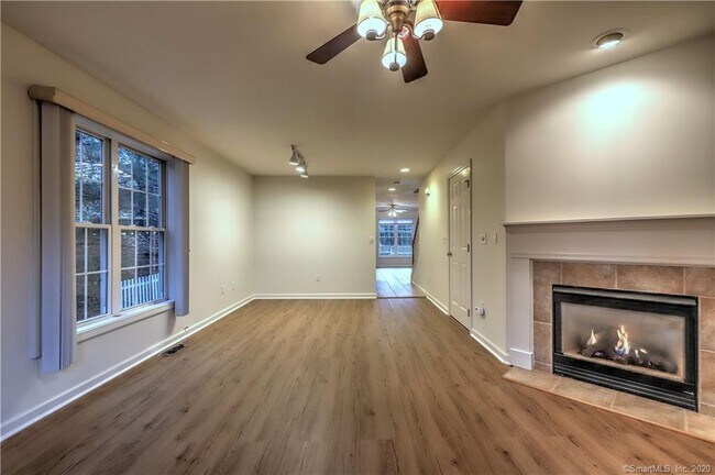 Building Photo - 60 Grove St