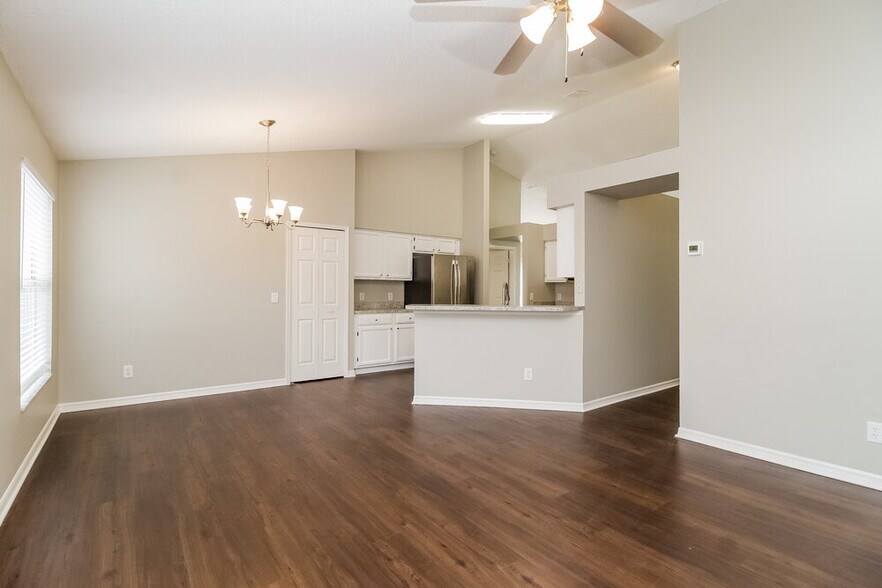 Building Photo - 15 S Cervidae Dr