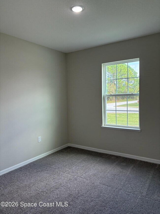 Building Photo - 474 San Filippo Dr SE