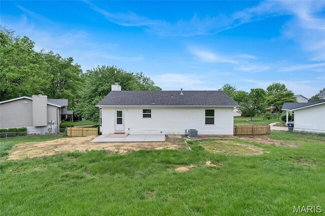 Building Photo - 802 Notre Dame Dr