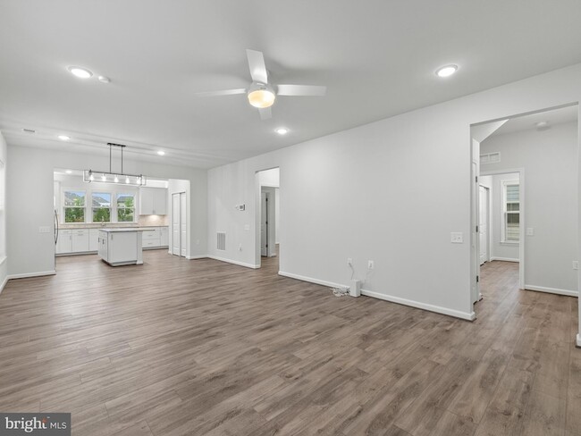 Building Photo - 6248 Zinnia Ln