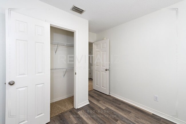 Building Photo - Charming 3-Bed 2-Bath Brick Home in West Mobile