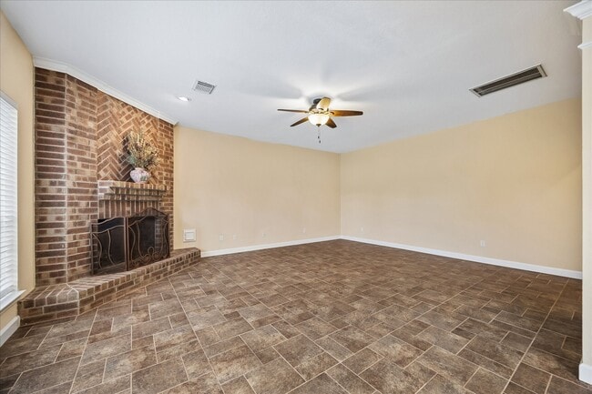 Building Photo - 16715 Colony Terrace Dr