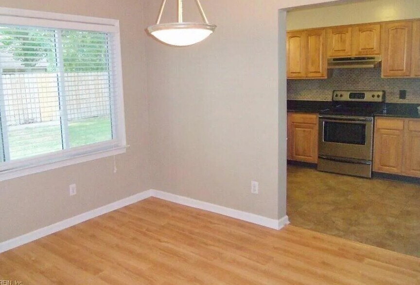 Building Photo - 4108 Starwood Arch