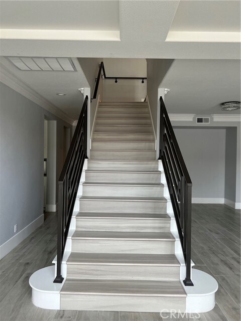 Building Photo - 631 Ridgeview Ct