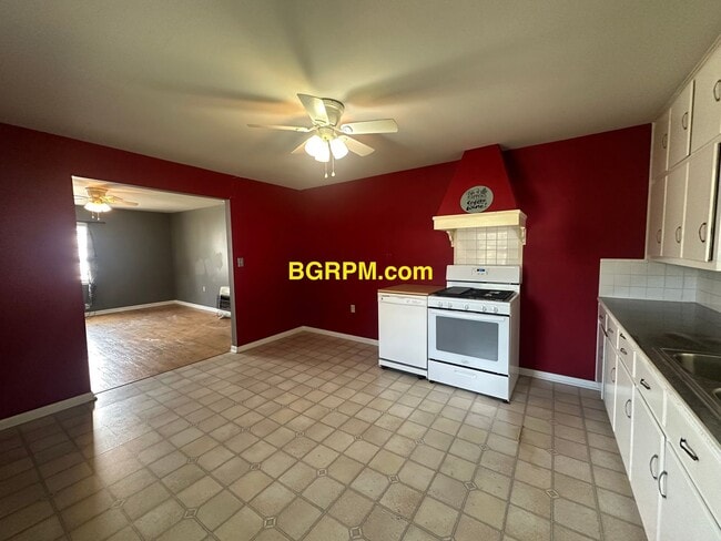 Building Photo - Beebe home