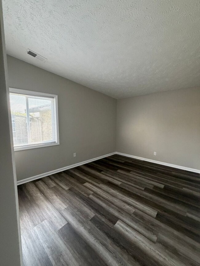 Building Photo - 9030 S Eldorado Dr