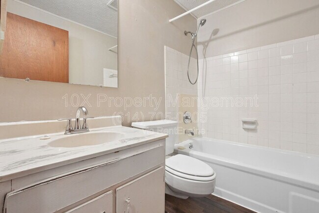 Building Photo - 2523 Burgandy Ln