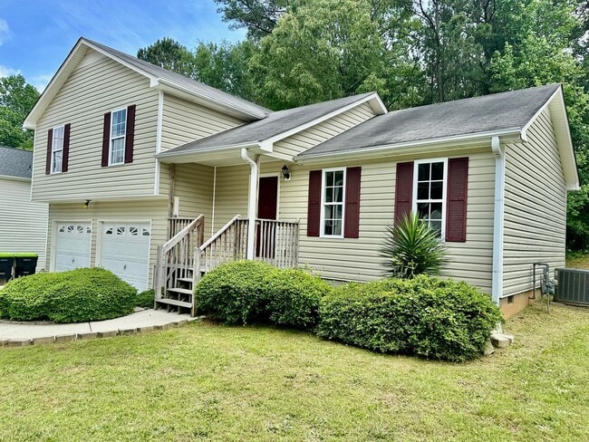 Building Photo - Villa Rica Rental