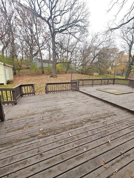 Building Photo - 600 Hawthorne Ln