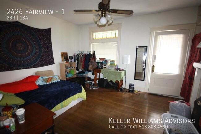 Building Photo - Large 1-2BR apartment in great house on Fa...