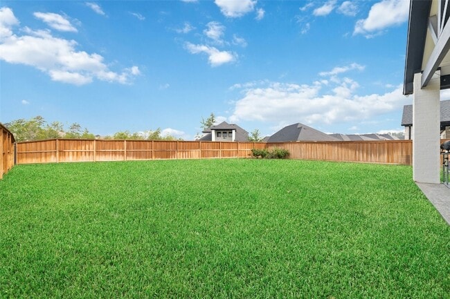 Building Photo - 28266 Emerald Bnd