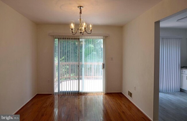 Building Photo - 173 Lazy Hollow Dr