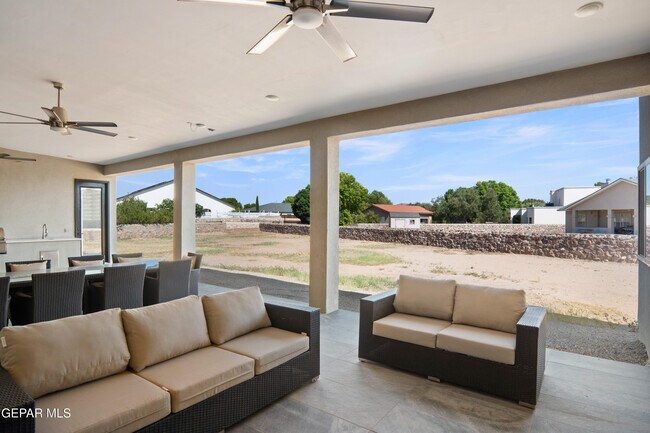 Building Photo - 745 Camino Norte Ct