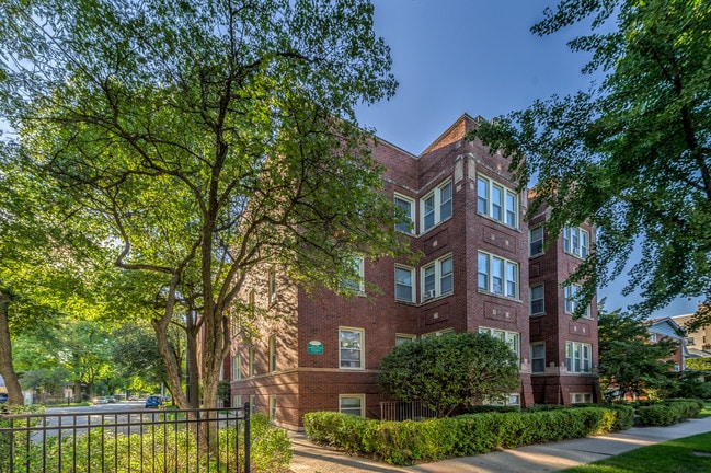 Building Photo - Pleasant Circle North