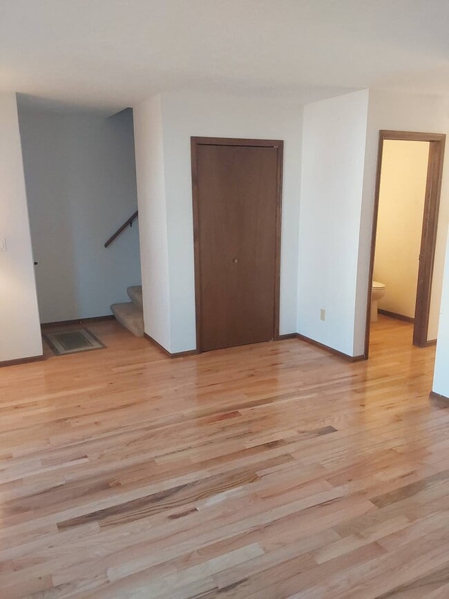 Building Photo - 909 44th Ave Ct