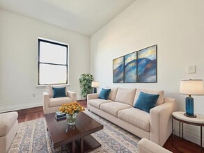 Building Photo - 607 W 137th St