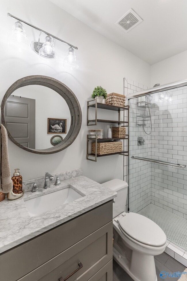 Building Photo - 32 Hillcrest Ave NW