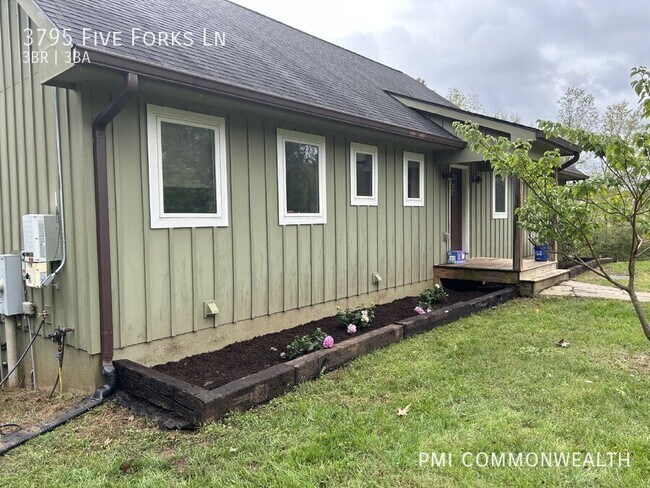 Building Photo - 3795 Five Forks Ln