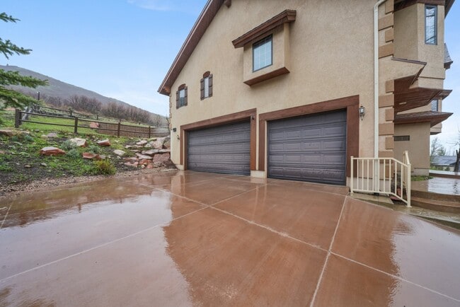 Building Photo - 9154 Daybreaker Dr
