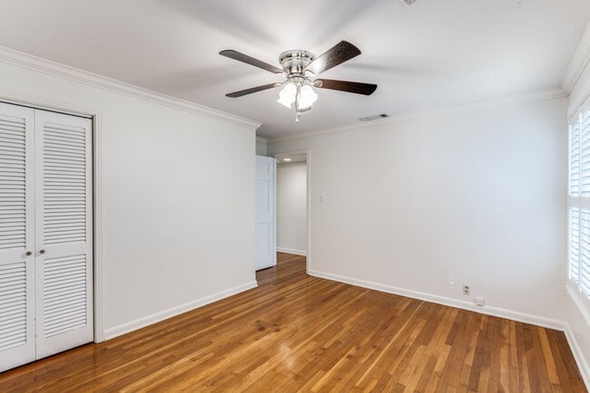 Building Photo - 100 Seford Dr