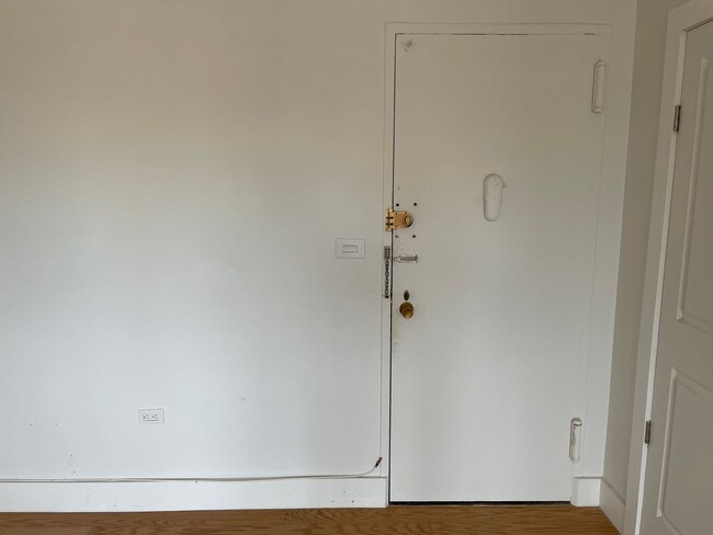 Building Photo - Charming 1BR Condo in Brooklyn