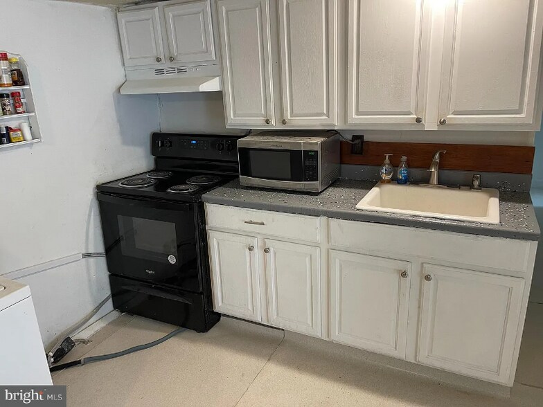 Primary Photo - 58 Pennsylvania Ave