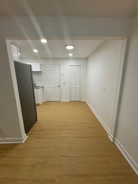 Building Photo - 2611 Sunny Acres Dr N
