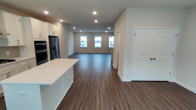 Building Photo - 306 Bennetts Ct