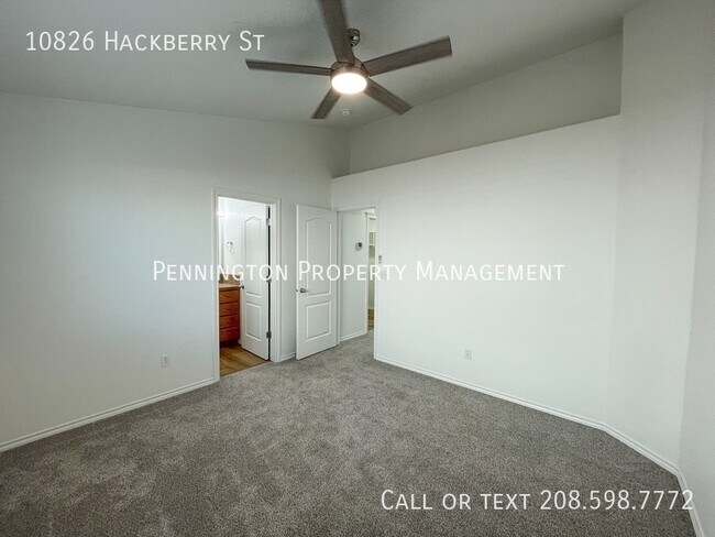 Building Photo - 10826 Hackberry St