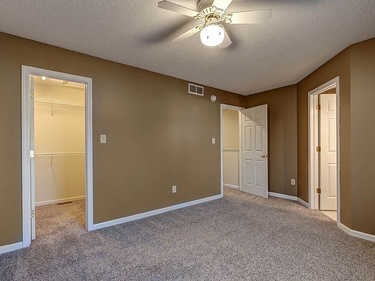 Building Photo - 805 E Sherwood Hills Dr