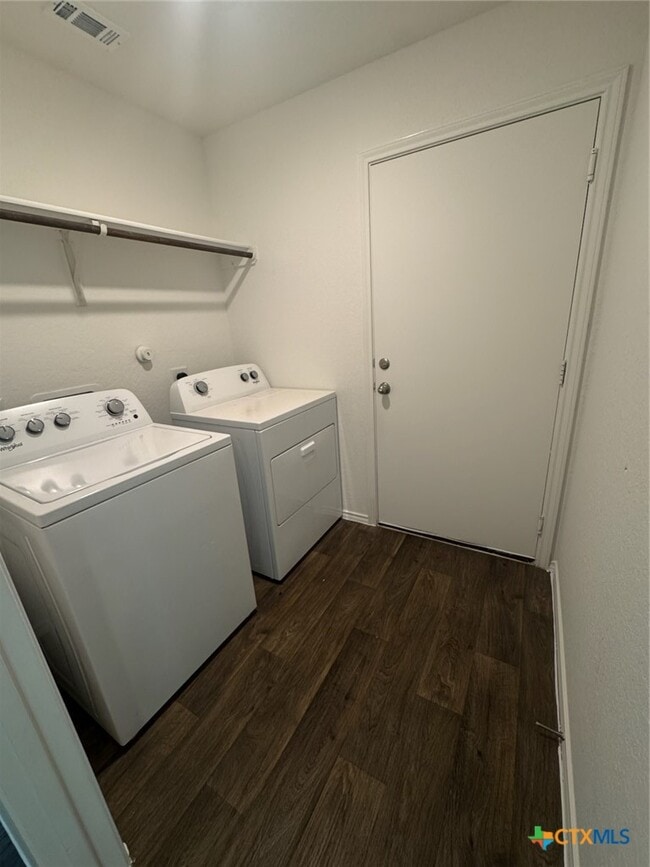 Building Photo - 908 Adler Way