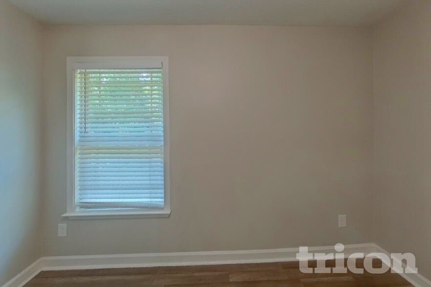 Building Photo - 456 Blairwood Ct